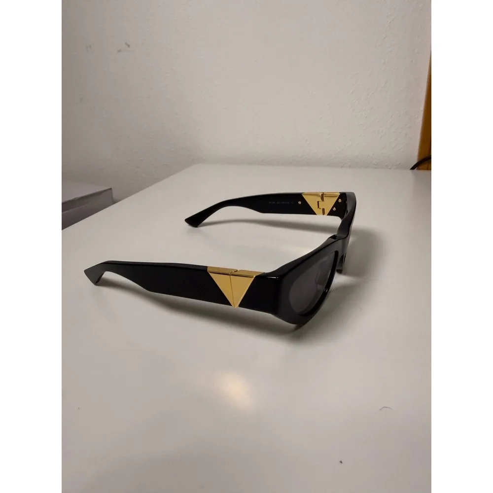 Bottega Veneta black glasses
